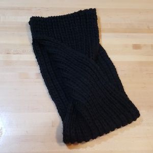 Black infinity scarf